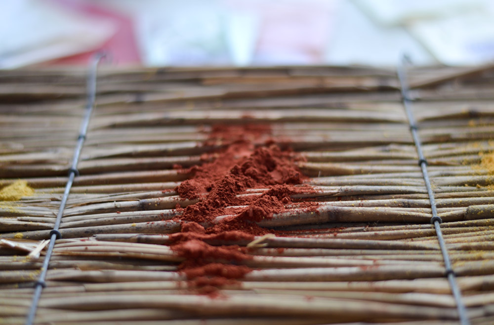 Bild 1 von Lehmfarbe Rubin 2.0 (Rot-Braun) samtrau  / (Menge) 0,25 kg